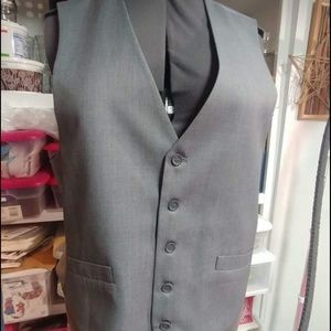 Men's light grey vest, 48R